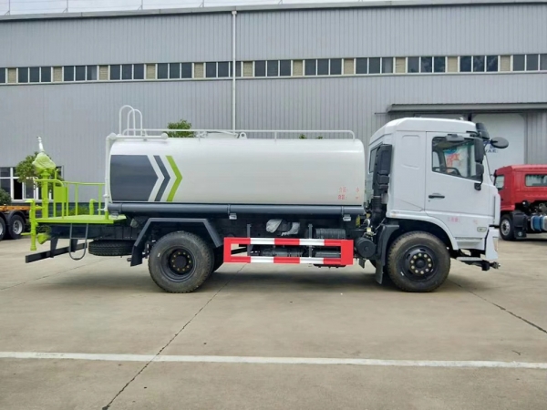 國(guó)六東風(fēng)D3灑水車(chē)12/14立方